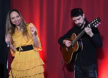 9. April: Jeannette Curta im Café de Paris