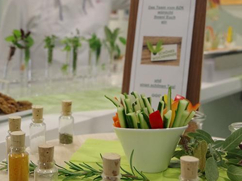 Foto: Ralf Haas, Ernährungstreff - Gemüsesticks, Kräuter und Öle