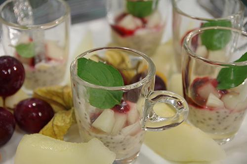 Dessertgläser mit Nachtisch gefüllt. Foto: Ralf Haas